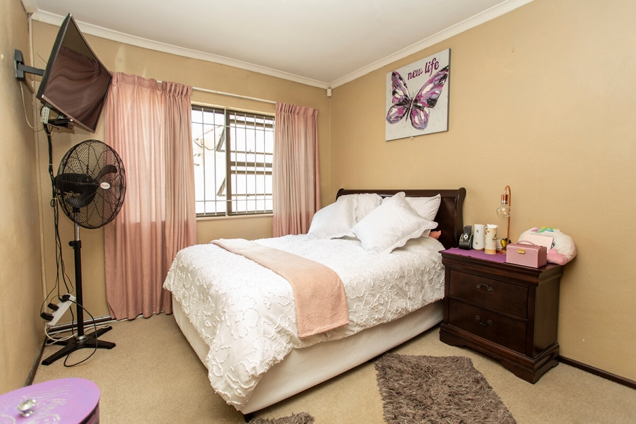 3 Bedroom Property for Sale in Brandwag Western Cape